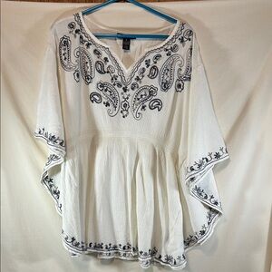 Style & Co Women's White Embroidered V-Neck Peasant Top